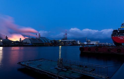 休みがない工場